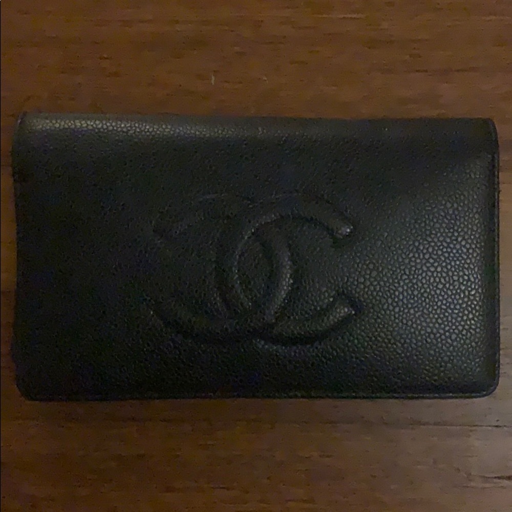 Chanel Caviar Wallet
